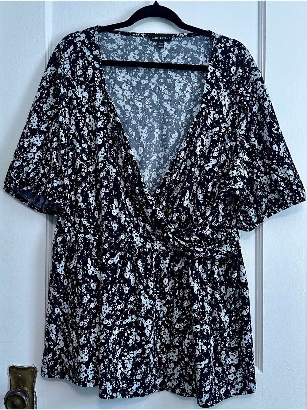 Lane Bryant Black & White Floral Wrap-Style Blouse (22/24)